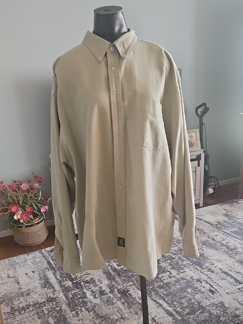 GAP Men's Button-Down Shirt in Khaki, Size XL